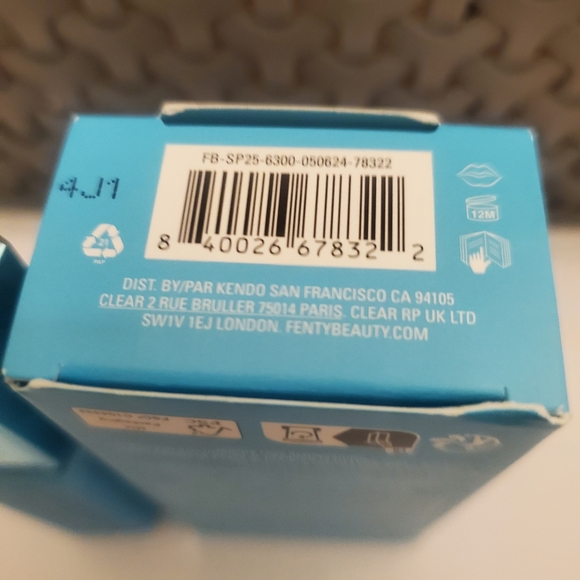 Fenty Smurfette Effect Gloss Bomb - Shimmering Lavender. BNIB - Picture 10 of 10